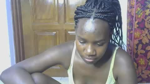 Snapshot of blahkbeauty chatting on 10/13/25, 01:55 VIVIAN online show from 10/13/25, 01:55