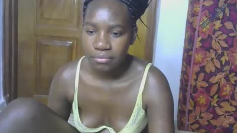 Snapshot of blahkbeauty chatting on 10/14/25, 02:23 VIVIAN online show from 10/14/25, 02:23