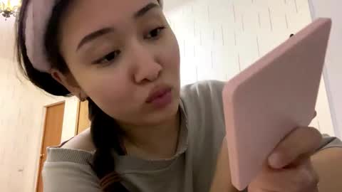 Mila online show from 03/04/26, 06:14