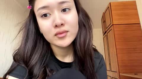 Mila online show from 03/18/26, 07:22