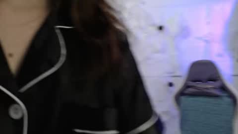   online show from 10/15/25, 01:55