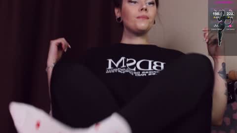 Snapshot of blake_luna chatting on 02/02/25, 04:11 Britney online show from 02/02/25, 04:11