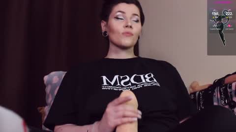 Snapshot of blake_luna chatting on 02/08/25, 07:05 Britney online show from 02/08/25, 07:05