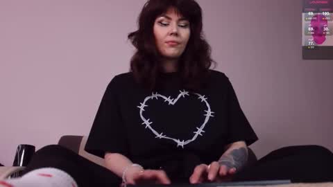 Snapshot of blake_luna chatting on 10/13/25, 11:54 Britney online show from 10/13/25, 11:54