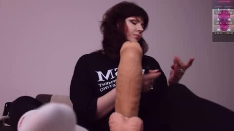 Snapshot of blake_luna chatting on 10/25/25, 10:34 Britney online show from 10/25/25, 10:34