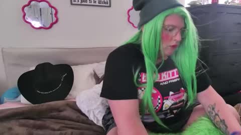 Snapshot of blakelytgirl chatting on 11/23/25, 03:45 Blakely Morningstar online show from 11/23/25, 03:45