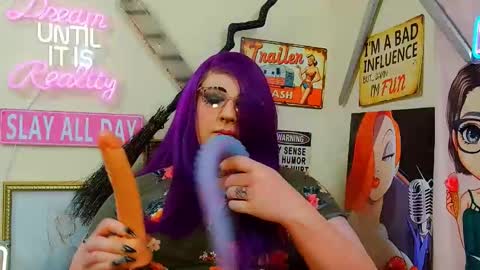 Blakely Morningstar   online show from 04/09/26, 05:07