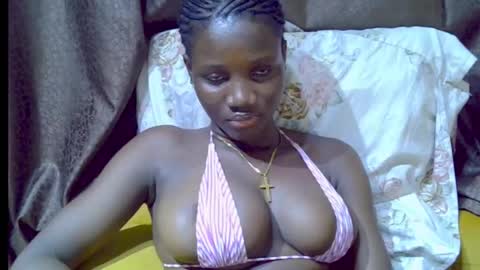 Snapshot of blaq_melanin chatting on 11/10/25, 08:52 nikky00 online show from 11/10/25, 08:52