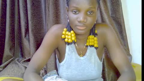 Snapshot of blaq_melanin chatting on 11/23/25, 04:18 nikky00 online show from 11/23/25, 04:18