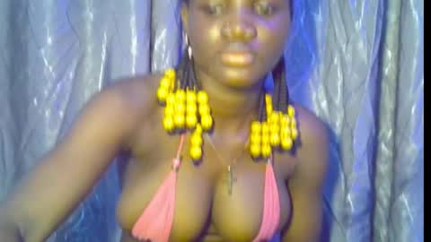 Snapshot of blaq_melanin chatting on 12/01/25, 06:07 nikky00 online show from 12/01/25, 06:07