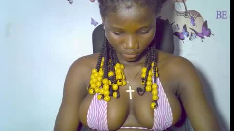 Snapshot of blaq_melanin chatting on 12/14/25, 06:41 nikky00 online show from 12/14/25, 06:41