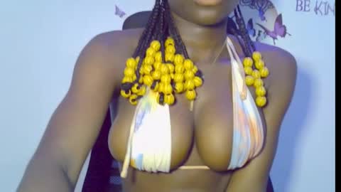 Snapshot of blaq_melanin chatting on 12/16/25, 05:51 nikky00 online show from 12/16/25, 05:51