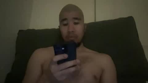 Snapshot of blasian4 chatting on 11/20/25, 05:29 blasian4 online show from 11/20/25, 05:29