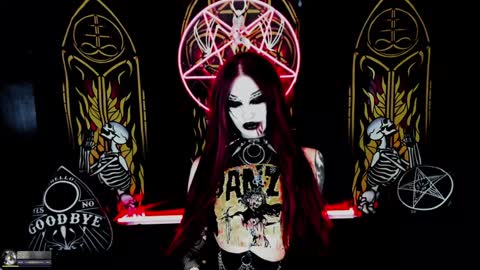 Snapshot of blasphemiangxrl chatting on 12/21/24, 07:38 online show from 12/21/24, 07:38