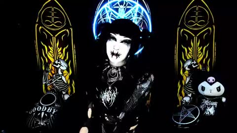 Snapshot of blasphemiangxrl chatting on 02/15/25, 03:20 online show from 02/15/25, 03:20