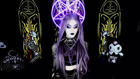 Snapshot of blasphemiangxrl chatting on 02/21/25, 02:48 online show from 02/21/25, 02:48