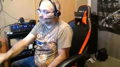 Snapshot of blazingslow chatting on 10/26/25, 05:57 blazingslow online show from 10/26/25, 05:57