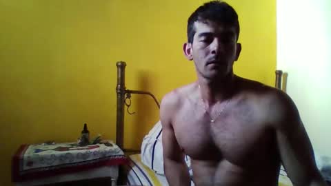 Snapshot of blckhorse19 chatting on 10/24/25, 07:54 blckhorse19 online show from 10/24/25, 07:54