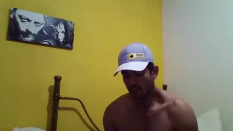 Snapshot of blckhorse19 chatting on 11/25/25, 03:39 blckhorse19 online show from 11/25/25, 03:39