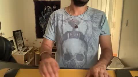 Snapshot of bleakshado chatting on 12/17/25, 11:33 bleakshado online show from 12/17/25, 11:33