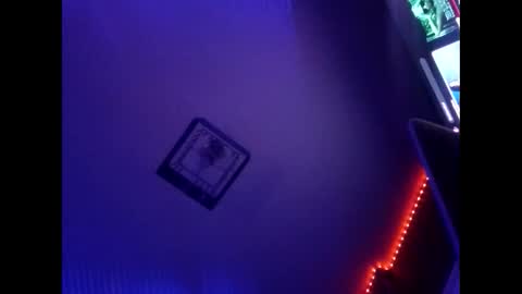 bleunuit43 online show from 10/12/25, 07:40