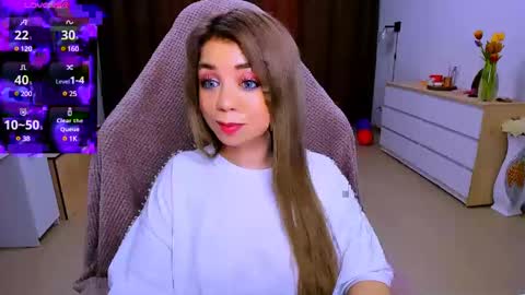 Nicole online show from 03/12/25, 06:29