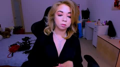 Nicole online show from 02/05/26, 04:39