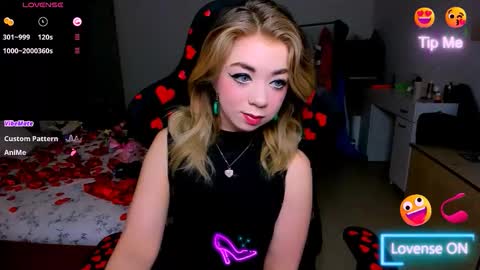 Nicole online show from 02/18/26, 05:25