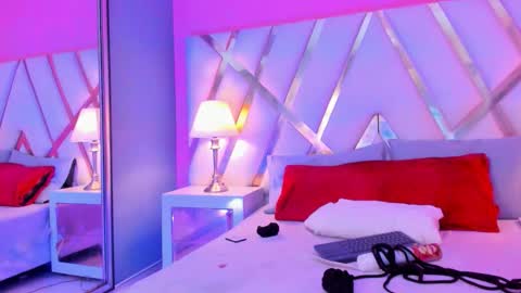 blissroom online show from 10/21/25, 06:03