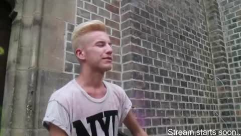 blond_boy69 online show from 06/17/26, 12:57