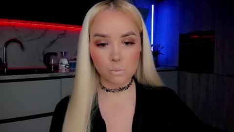 Lana online show from 01/15/25, 03:54