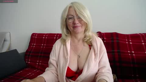 Karina online show from 05/13/26, 07:17