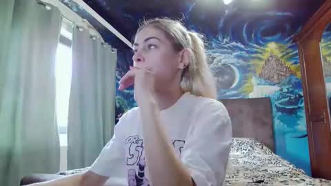 blonde4pasion online show from 10/10/25, 10:47