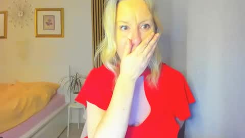 Nicole online show from 01/30/25, 05:17