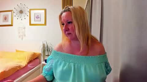 Nicole online show from 02/17/26, 04:57