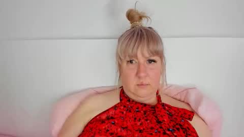 Nicole online show from 04/29/26, 03:27
