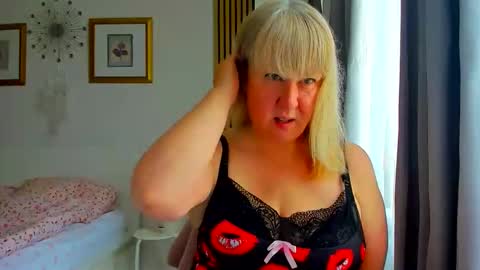 Nicole online show from 06/11/26, 10:24