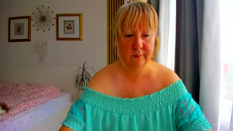 Nicole online show from 06/14/26, 03:47
