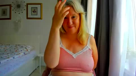 Nicole online show from 07/11/26, 05:37