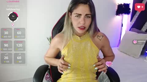 alejandra online show from 03/10/25, 03:45