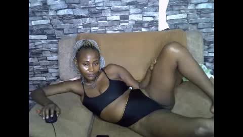 Snapshot of blonde_creamy chatting on 03/21/26, 08:19 blonde_creamy online show from 03/21/26, 08:19