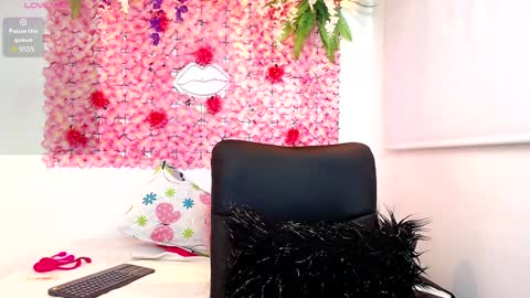 Snapshot of blonde_squirt_ chatting on 01/09/25, 02:43 blonde_squirt_ online show from 01/09/25, 02:43