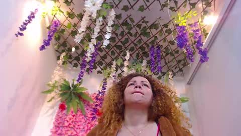 blonde_squirt_ online show from 02/05/26, 09:47