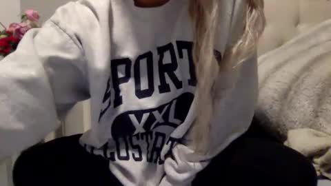 Blondebunnyx1 online show from 01/26/25, 01:31