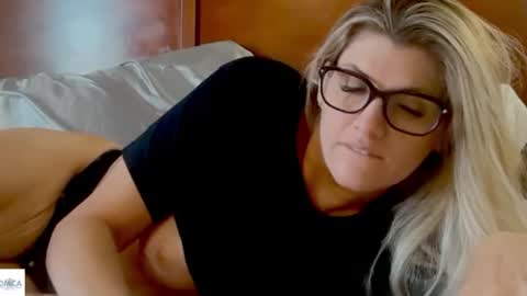blondechristine99 online show from 07/10/26, 01:25