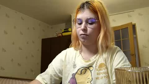 Snapshot of blondellgrubaugh chatting on 07/21/26, 05:15 Evelina online show from 07/21/26, 05:15