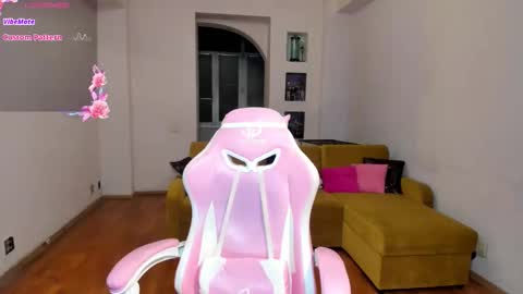 Elisa online show from 10/28/25, 02:15