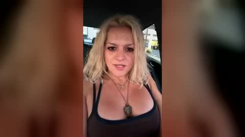 Snapshot of blondestuff4k chatting on 08/05/26, 12:24 blondestuff4k online show from 08/05/26, 12:24