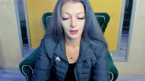 Tina online show from 09/20/25, 10:33