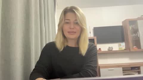 blondie_xoxoxo online show from 09/10/25, 06:35